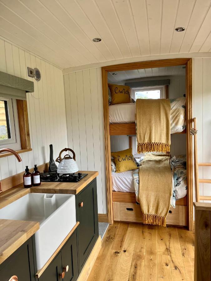 Llanelltyd Cwtch Cader Shepherds Hut מראה חיצוני תמונה